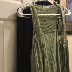 4 MAURICES vest bundle. Fits size 18-22